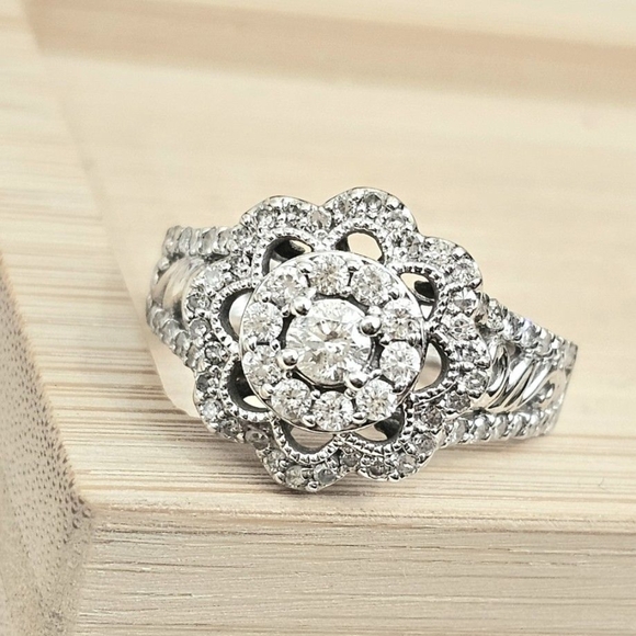 Zales Jewelry - Simply Vera Vera Wang Diamond Flower Ring 🌸 14K